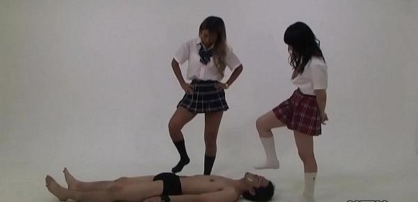  Japanese Schoolgirls Trample Slave Face